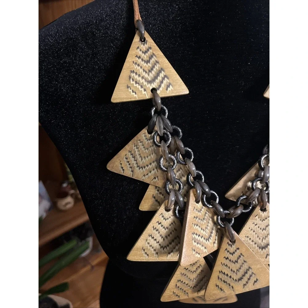 Art Deco Triangle Braided Design Metal/Wooden Vintage Art 1970's